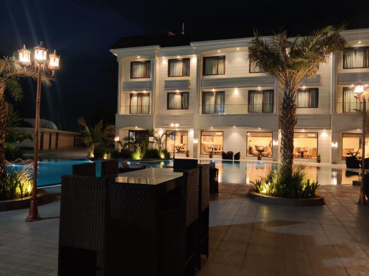 The Imperial Prime Clarks Inn Suites, Bhilwara Ngoại thất bức ảnh