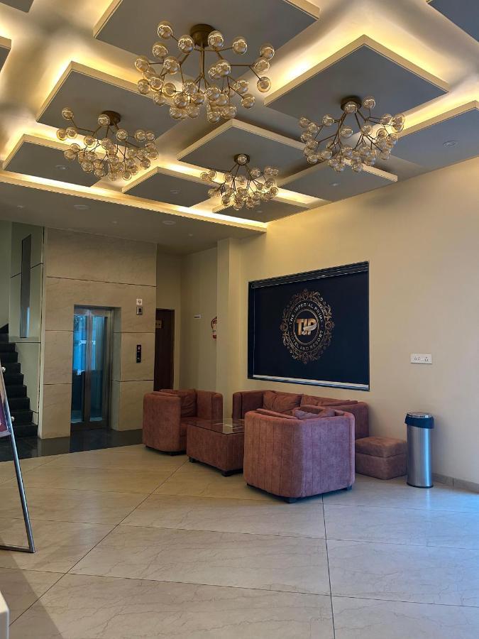 The Imperial Prime Clarks Inn Suites, Bhilwara Ngoại thất bức ảnh