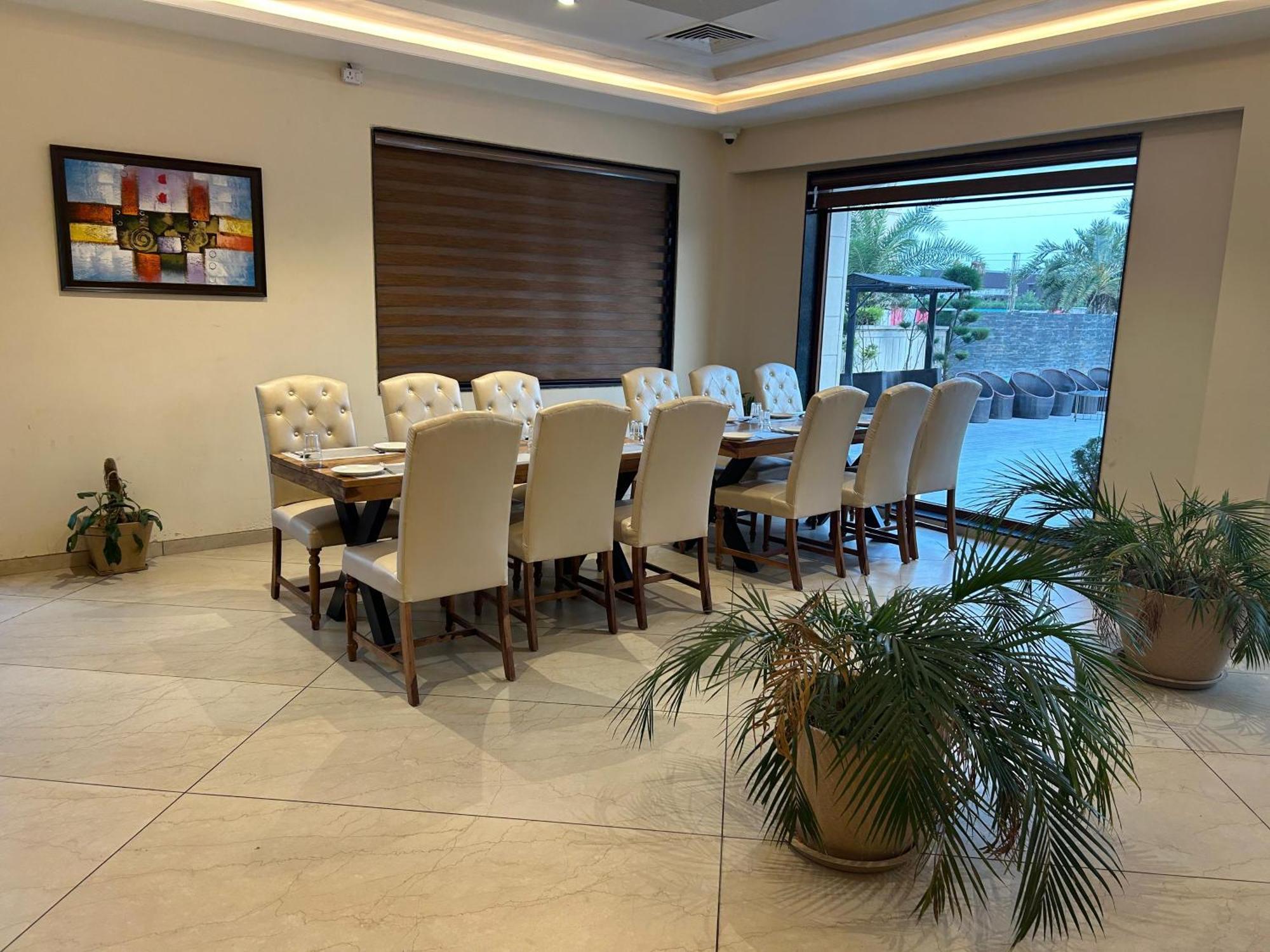 The Imperial Prime Clarks Inn Suites, Bhilwara Ngoại thất bức ảnh